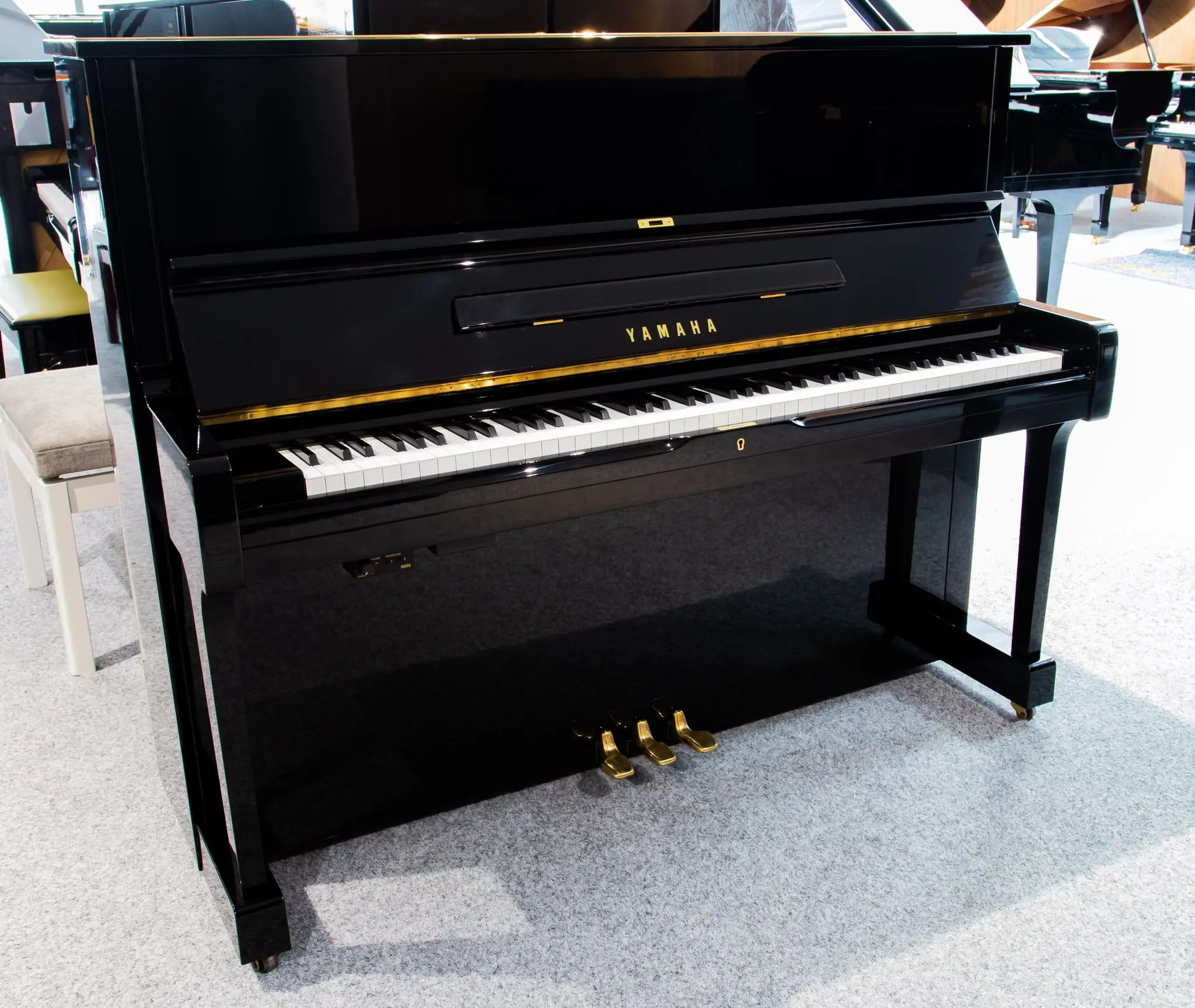 IMG_2654-min (1) پیانو آکوستیک YAMAHA مدل U1H silent